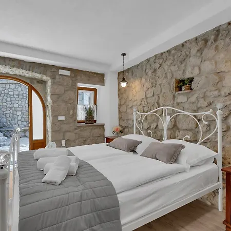 Zora Stonehouses - Private With Heated Pool Villa