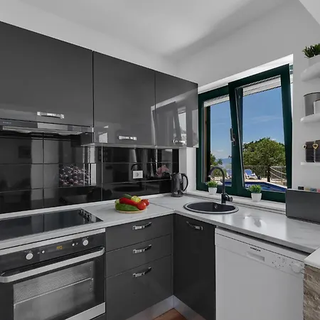 Villa Zora Stonehouses - Private With Heated Pool