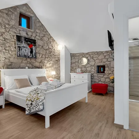 Villa Zora Stonehouses - Private With Heated Pool *