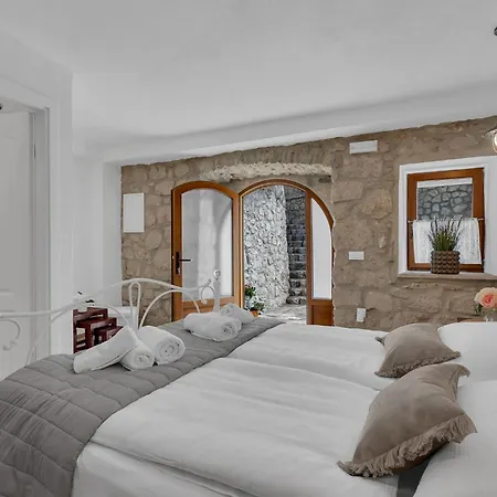 Zora Stonehouses - Private With Heated Pool Villa Makarska