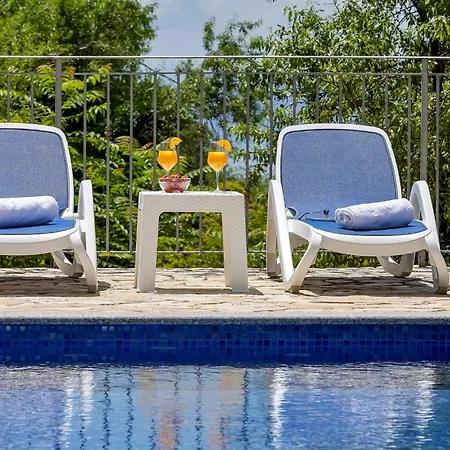 Villa Zora Stonehouses - Private With Heated Pool Makarska