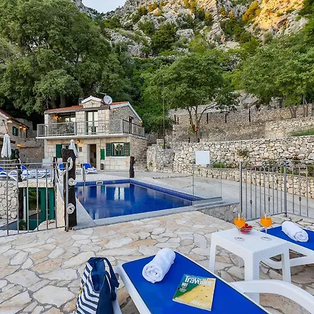 Zora Stonehouses - Private With Heated Pool Villa *
